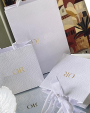 D O O R PAPER BAG (WHITE COLOUR)