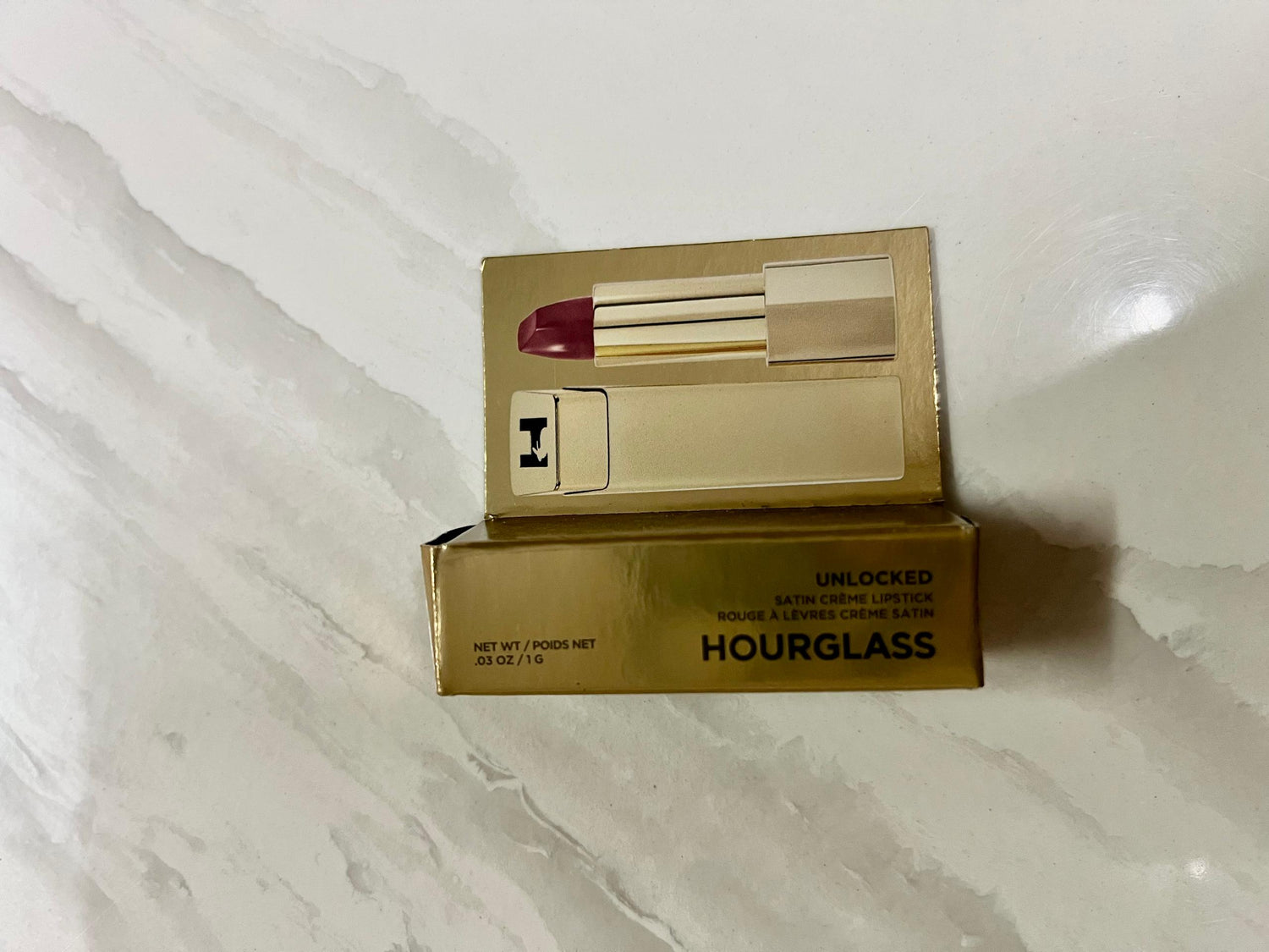 Hourglass Unlocked Satin Crème Lipstick Shade Dahlia 318 (Size 1g)