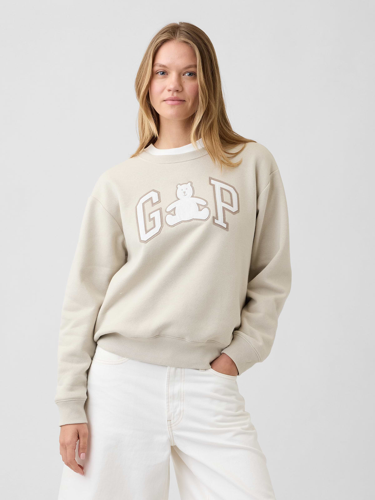 Gap Logo Sweatshirt - Brannan Bear